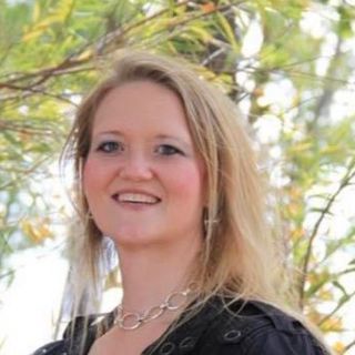 Denae Hoyt, Licensed Master Social Worker (LMSW)