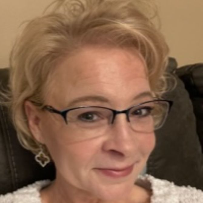 Elainne Fulenwider, Licensed Master Social Worker (LMSW)