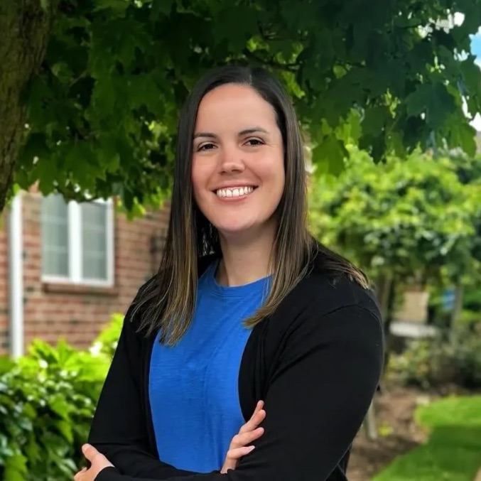 Elizabeth Manzetti, Licensed Professional Clinical Counselor (LPCC)