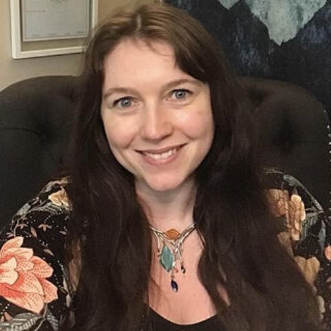 Kaitlyn Hanna, Counselor