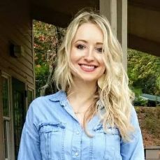 Nicole Busch, Licensed Clinical Social Worker (LCSW)