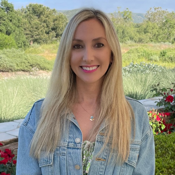 Shayda Ewalt, Psychotherapist