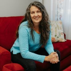 Tina Pearce, Licensed Clinical Social Worker (LCSW)